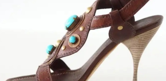 MIU MIU Buffalo Leather Heels - Picture 2 of 3